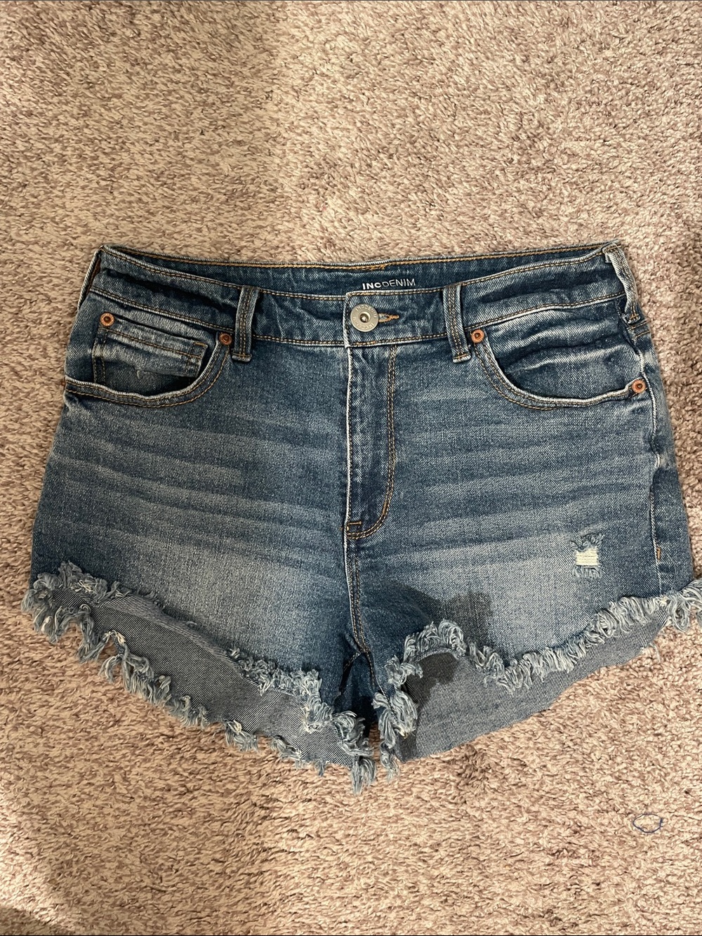 Inc denim Women's Distressed Frayed Hem Denim Shorts size 6